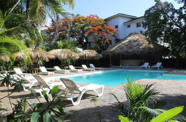 Afreeka Beach Hostel Las Terrenas piscina 1
