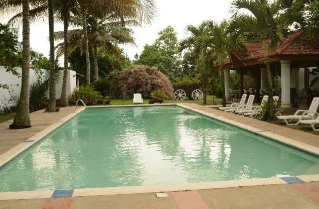Hotel California Jarabacoa piscina 2