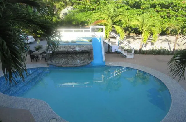Hotel Cambri Nagua piscina 1