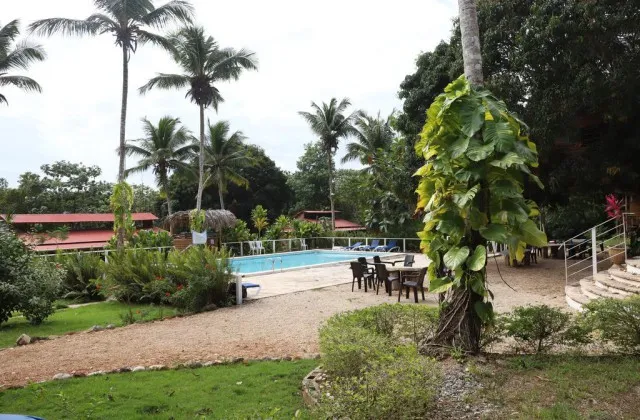 Hostal Ecologico Loma Pan de Azucar Bayaguana piscina 1