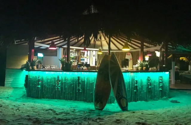 Hotel Mahalo Tiki Bar Playa Bonita