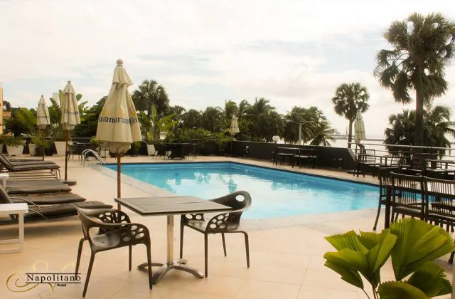 Hotel Napolitano Santo Domingo piscina
