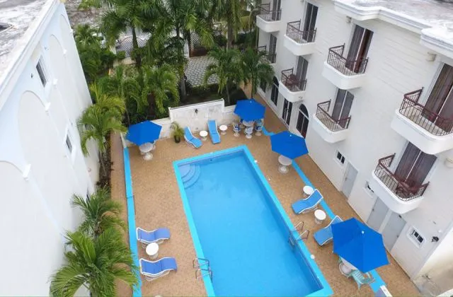 Hotel Primaveral piscina
