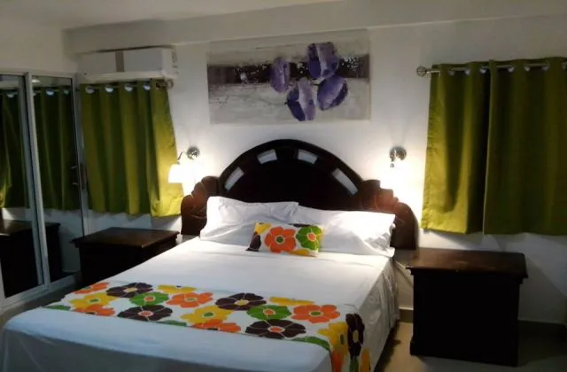 Hotel Riparbella Santo Domingo habitacion