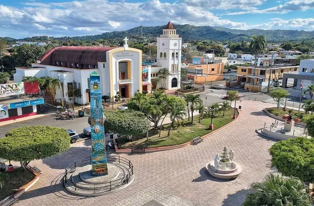 Cotui plaza