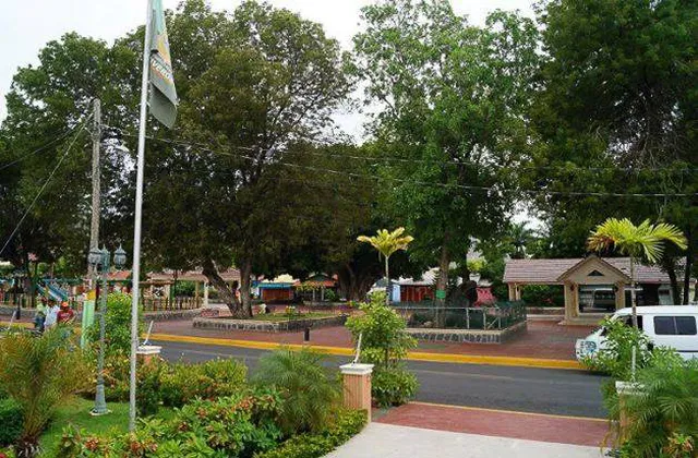 Duverge Parque Central