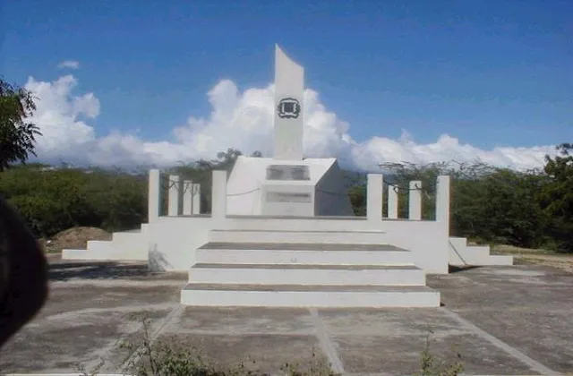 Monumento a los héroes de la Barranquita Mao