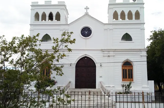 Parroquia de San Fernando Monte Cristi