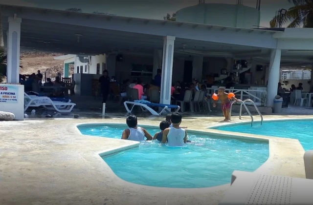 Hotel Anacaona Azua piscina