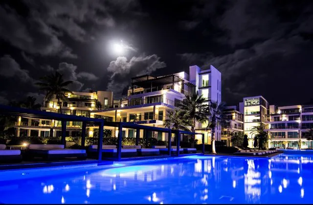 Hotel Gansevoort Playa Imbert Sosua piscina 1