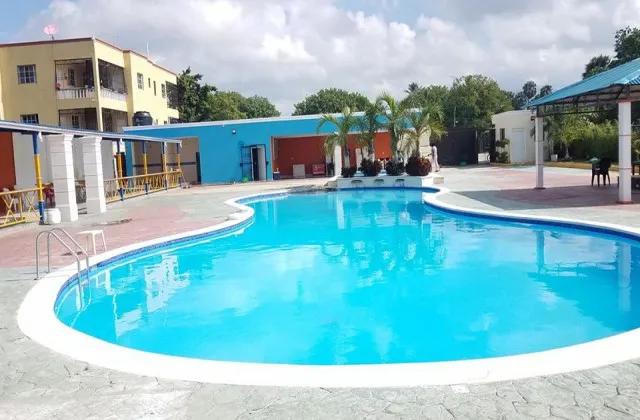 Jino Ranch Santiago piscina